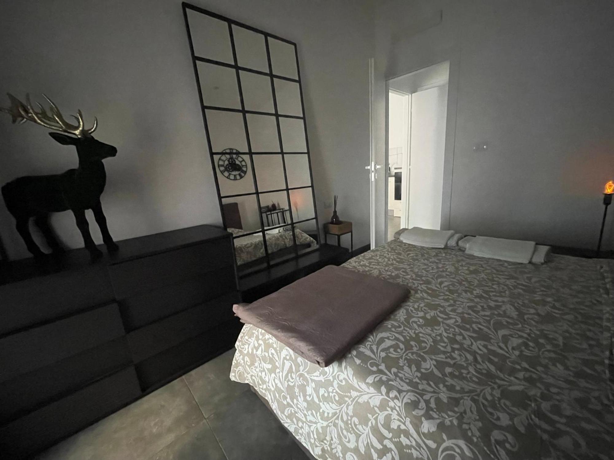 Decoluxe !Apartamento Con 1 Camera Da Letto , In Zona San Paolo , Via Martiniana Торино Екстериор снимка