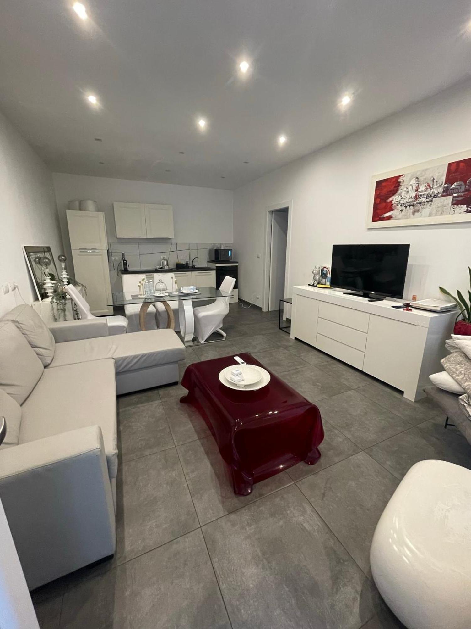 Decoluxe !Apartamento Con 1 Camera Da Letto , In Zona San Paolo , Via Martiniana Торино Екстериор снимка